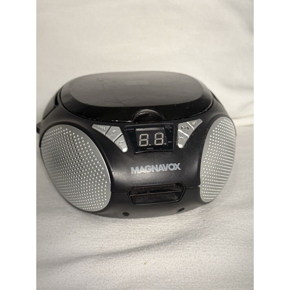 Magnavox CD Boombox AM/FM Stereo Radio Black/Silver MD6924 w/ Headphone